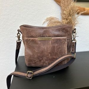 Gun Tote'n Mamas Slim X-Body RFID Concealed Carry Handbag - Vintage Brown Distre